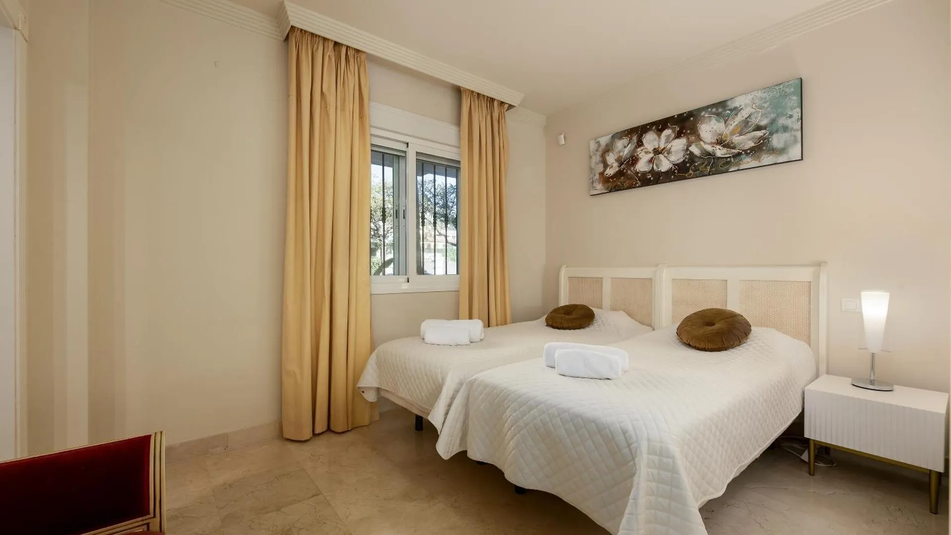 Beach Apartment Sinfonia - 2Br, Pool Estepona