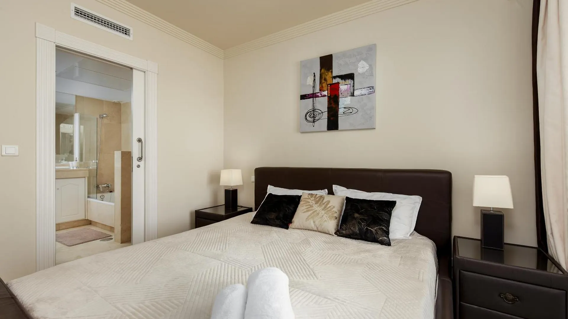 Beach Apartment Sinfonia - 2Br, Pool Estepona