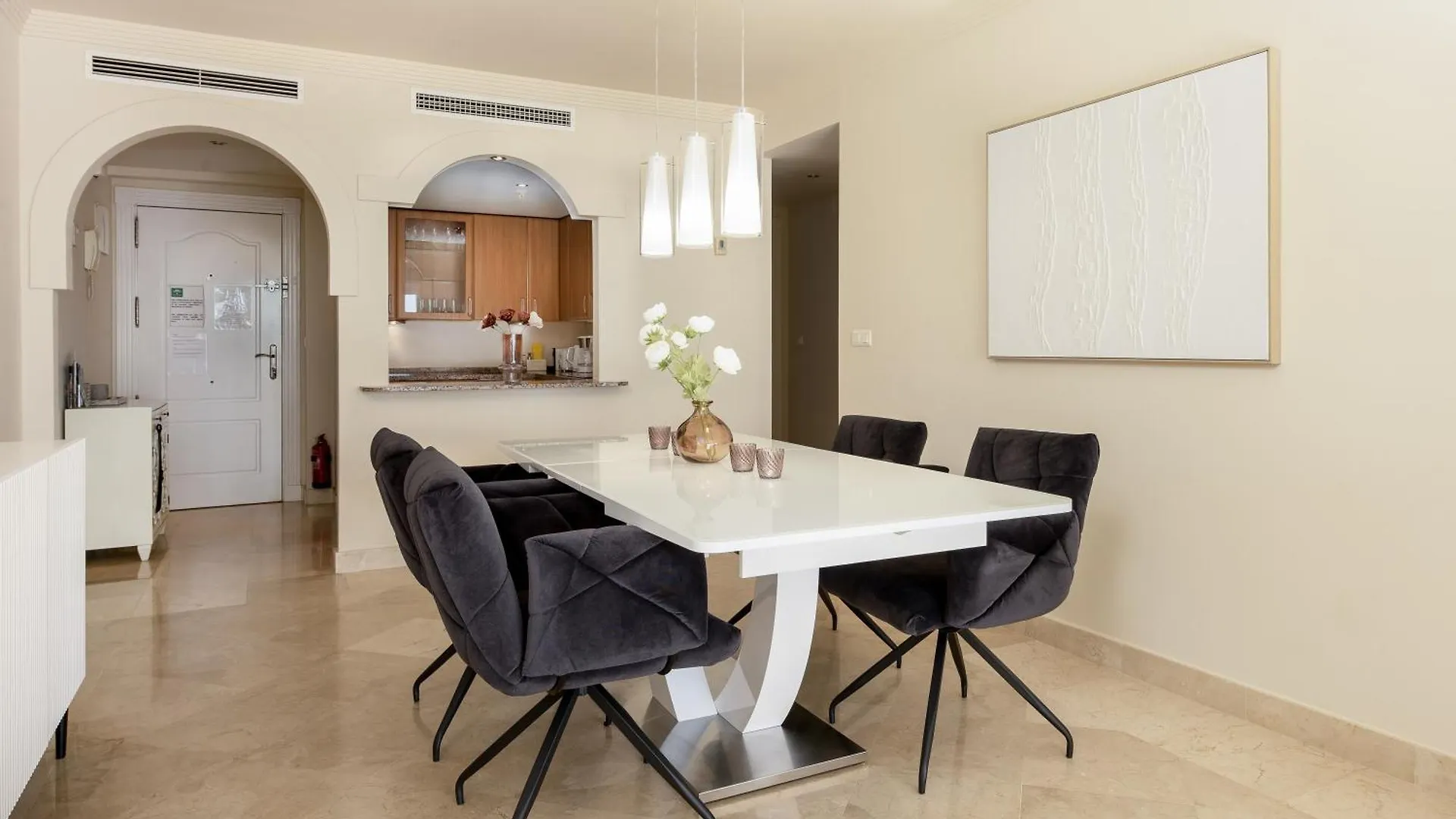 Beach Apartment Sinfonia - 2Br, Pool Estepona