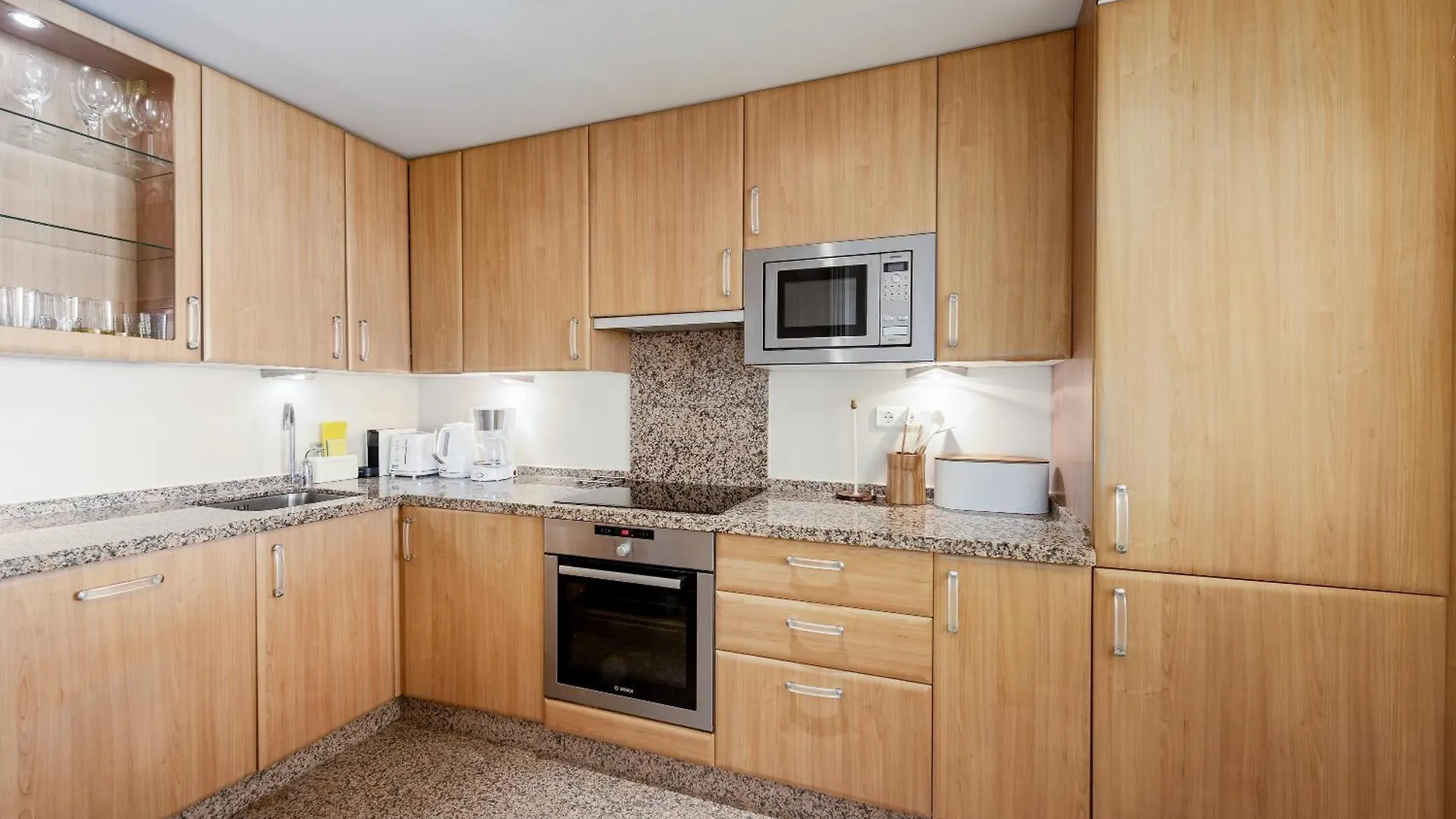 Beach Apartment Sinfonia - 2Br, Pool Estepona