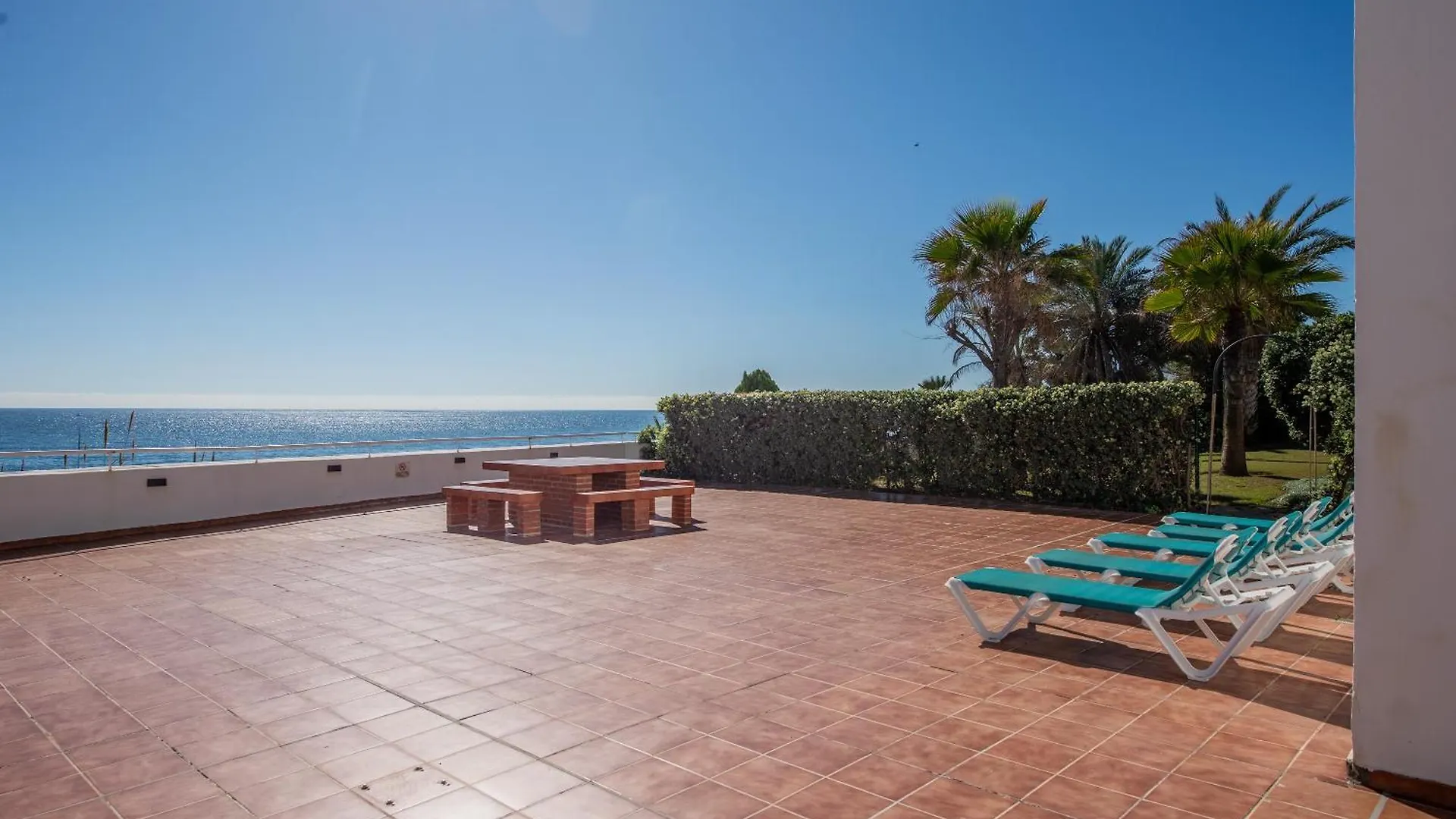 Beach Apartment Sinfonia - 2Br, Pool Estepona