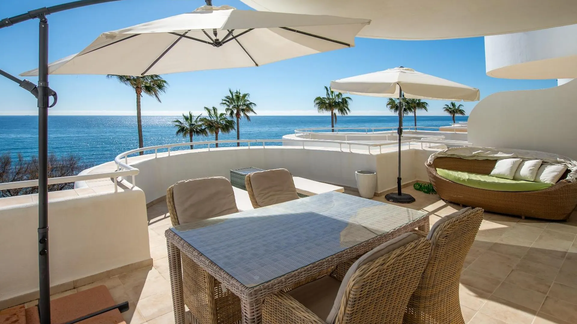 Beach Apartment Sinfonia - 2Br, Pool Estepona 0*,